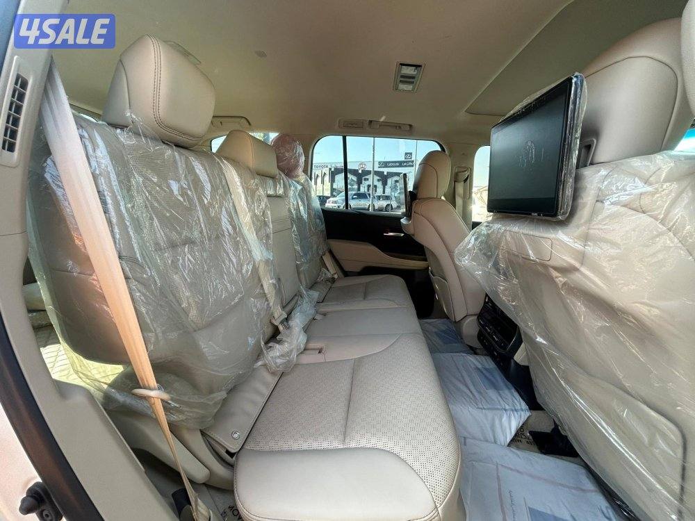 تويوتا لاند كروزر VX.R twin turbo.V6 موديل 2022 ماشى 60.000 k.m4