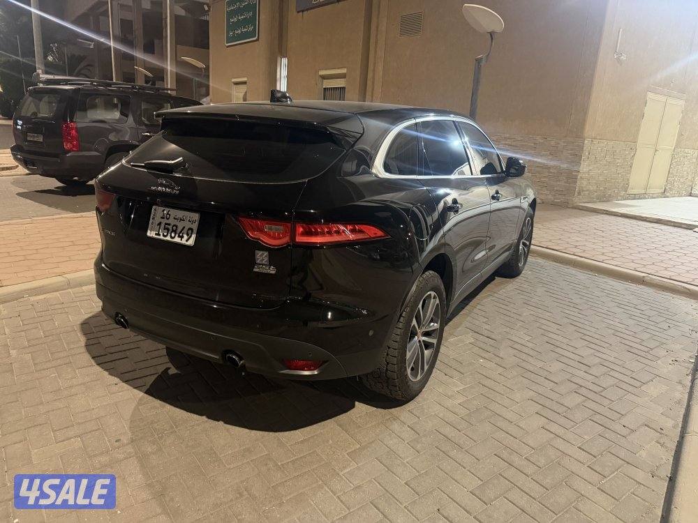 للبيع جيب جاكوار موديل 2018 ماشي 127 كامل المواصفات شرط الفحص0