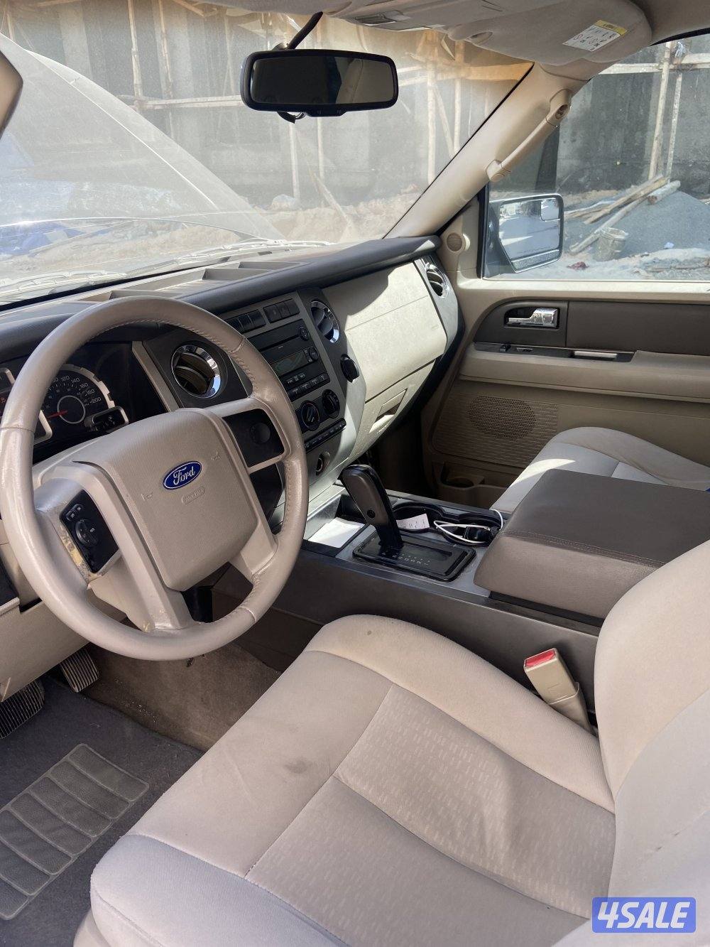 للبيع فورد اكسبيدشن موديل 2013 اسود ماشي 260 الف نظيف5