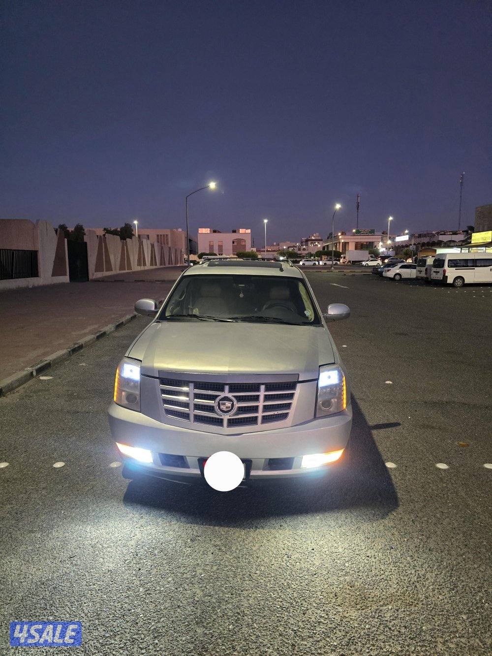 للبيع كاديلاك اسكاليد موديل 2010 مواصفات كامله فل اوبشن5