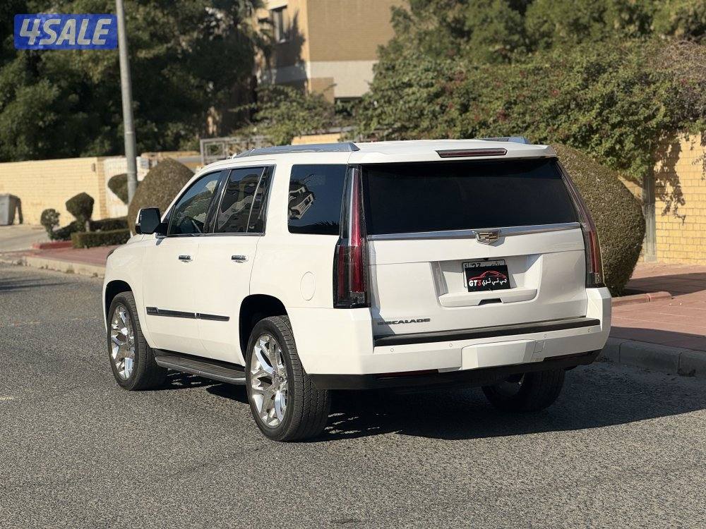 كادليك اسكاليد ٢٠١٦5