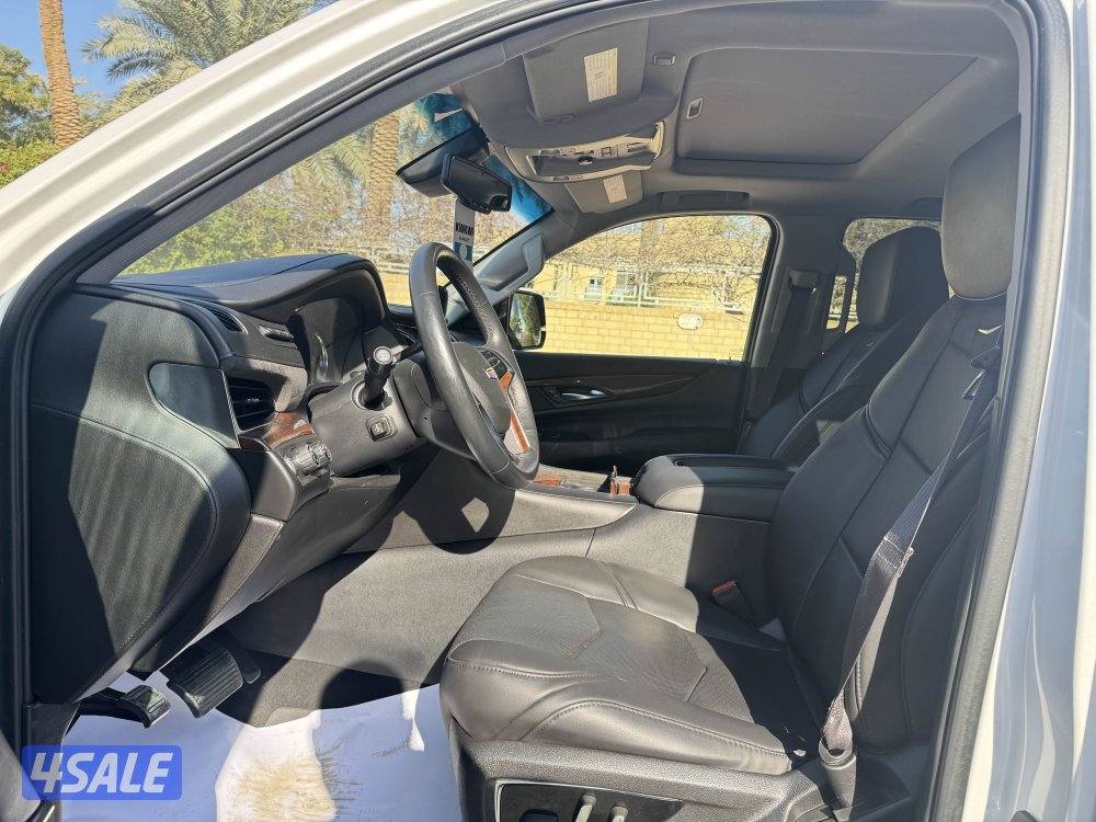 كادليك اسكاليد ٢٠١٦6