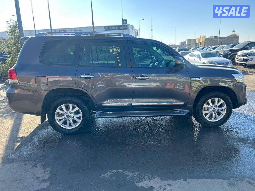لاند كروزر GX.R-V6 موديل 2020 ماشى 149.000 k.m وارد الساير .3