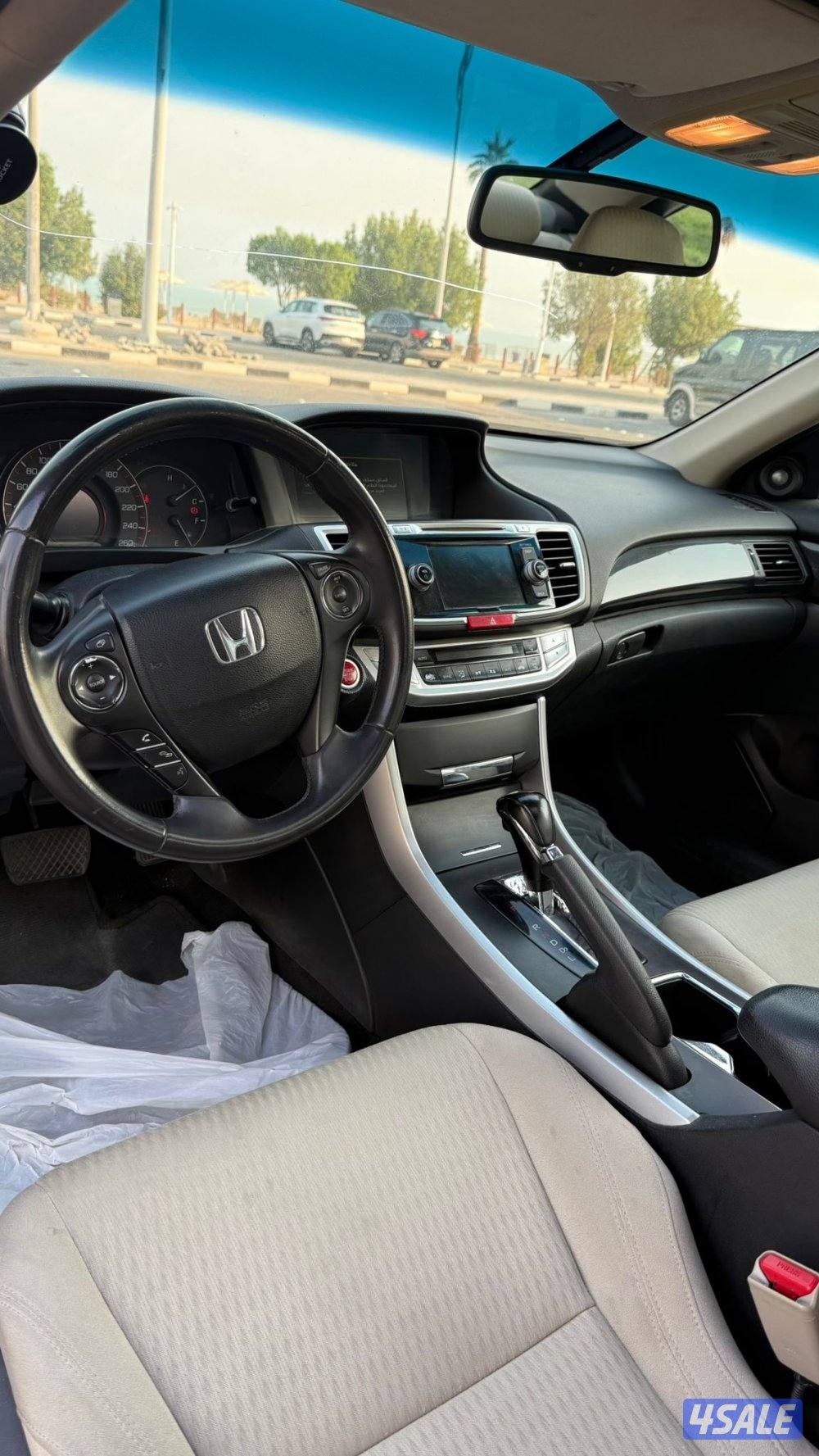 هوندا اكورد موديل 2014 / بحاله ممتازه4