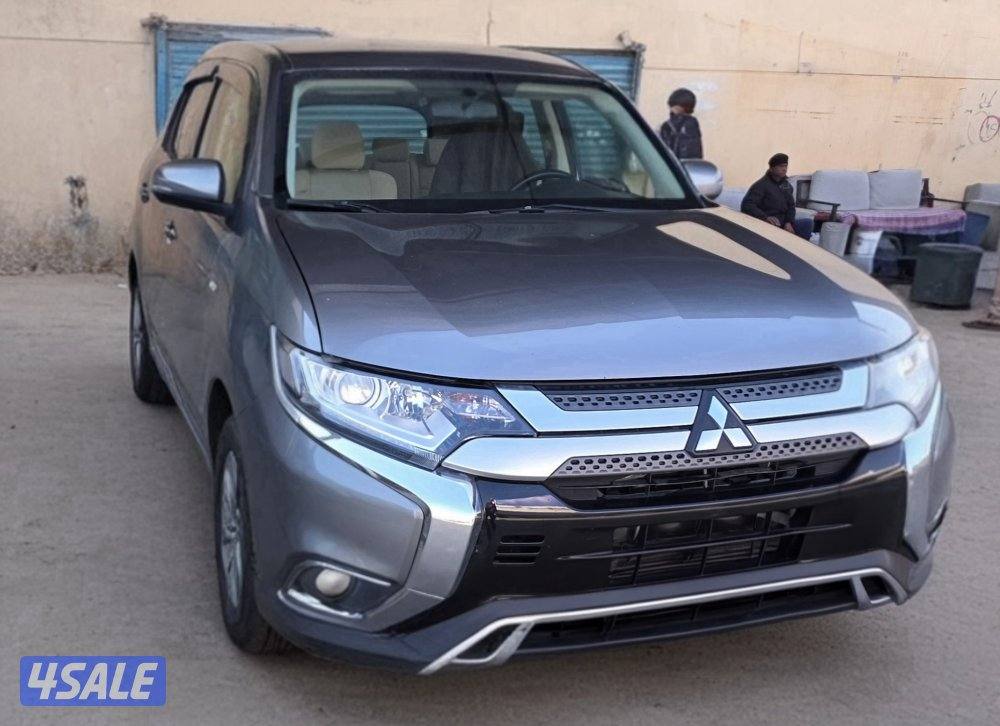 متسوبيشي اوتلاندر ٢٠٢١0
