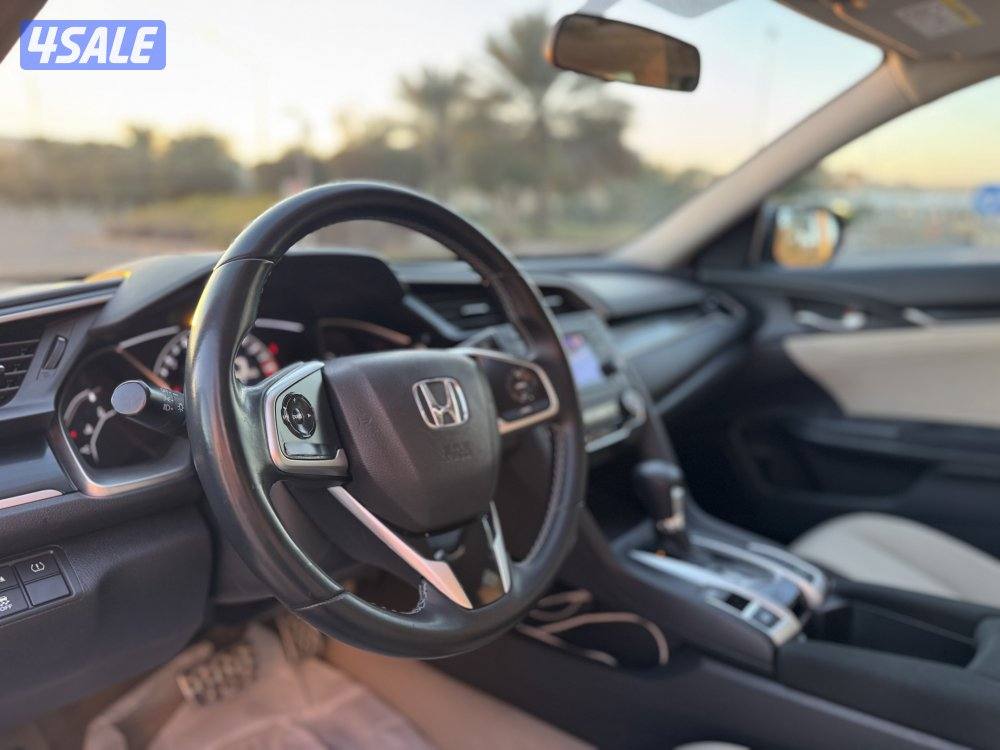 للبيع : هوندا سيفيك : موديل 2020 : عداد 67 الف كم8