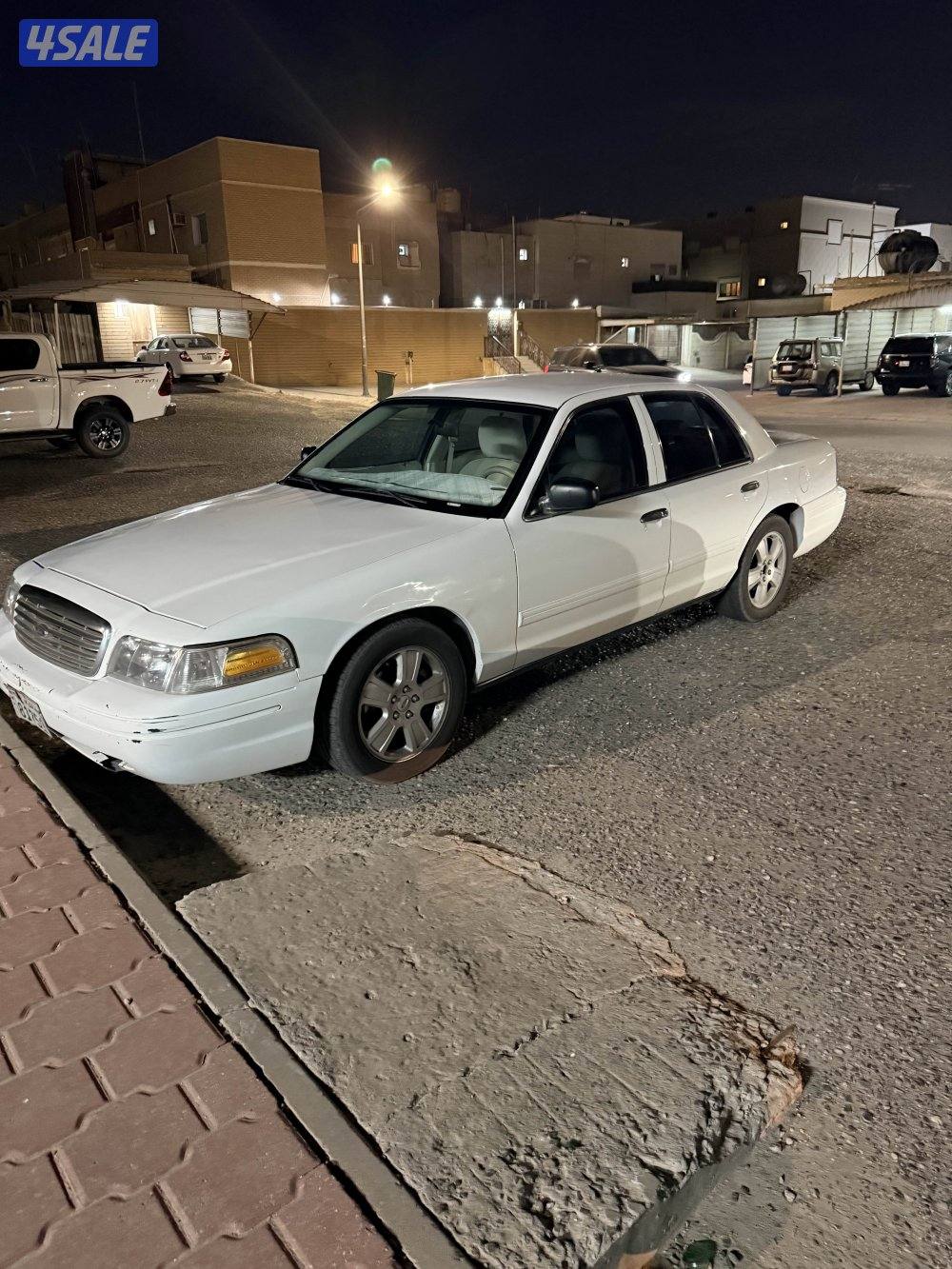 فورد كراون فوكتوريا٢٠١١1