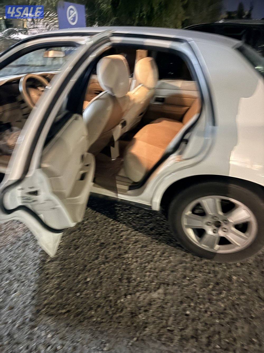 فورد كراون فوكتوريا٢٠١١4