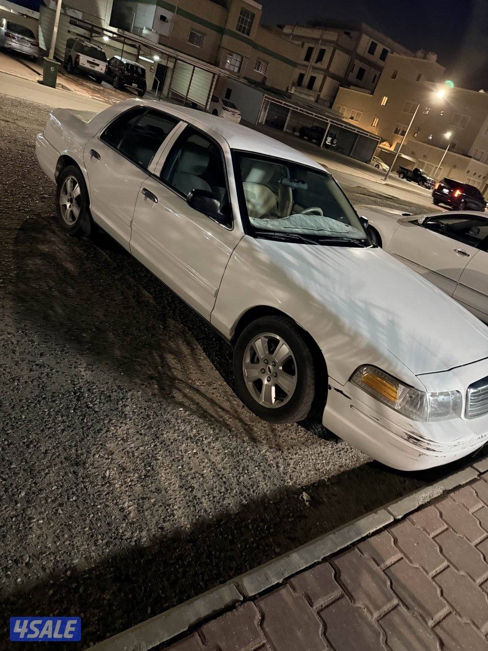 فورد كراون فوكتوريا٢٠١١5