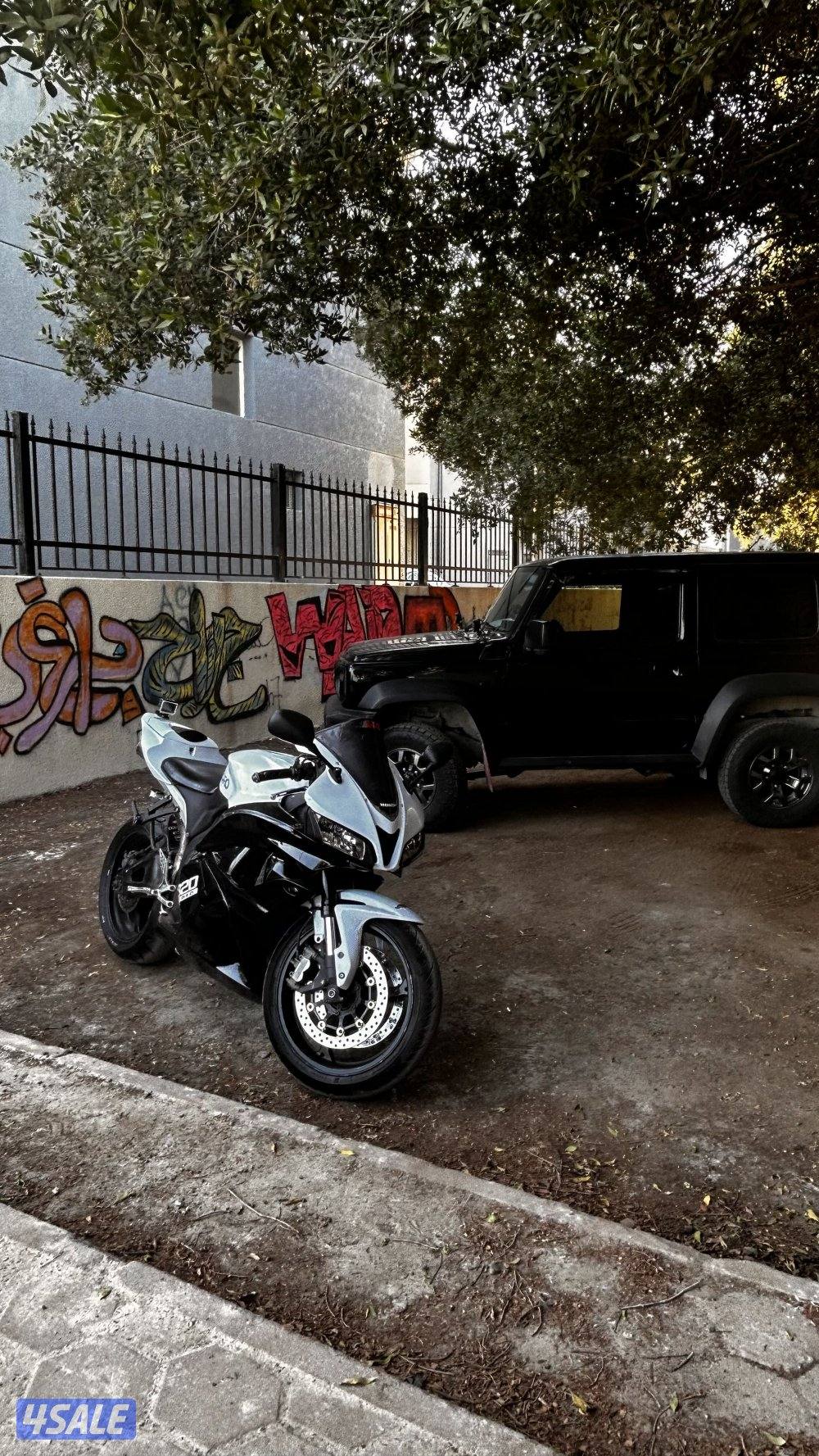 للبيع هوندا cbr 6005