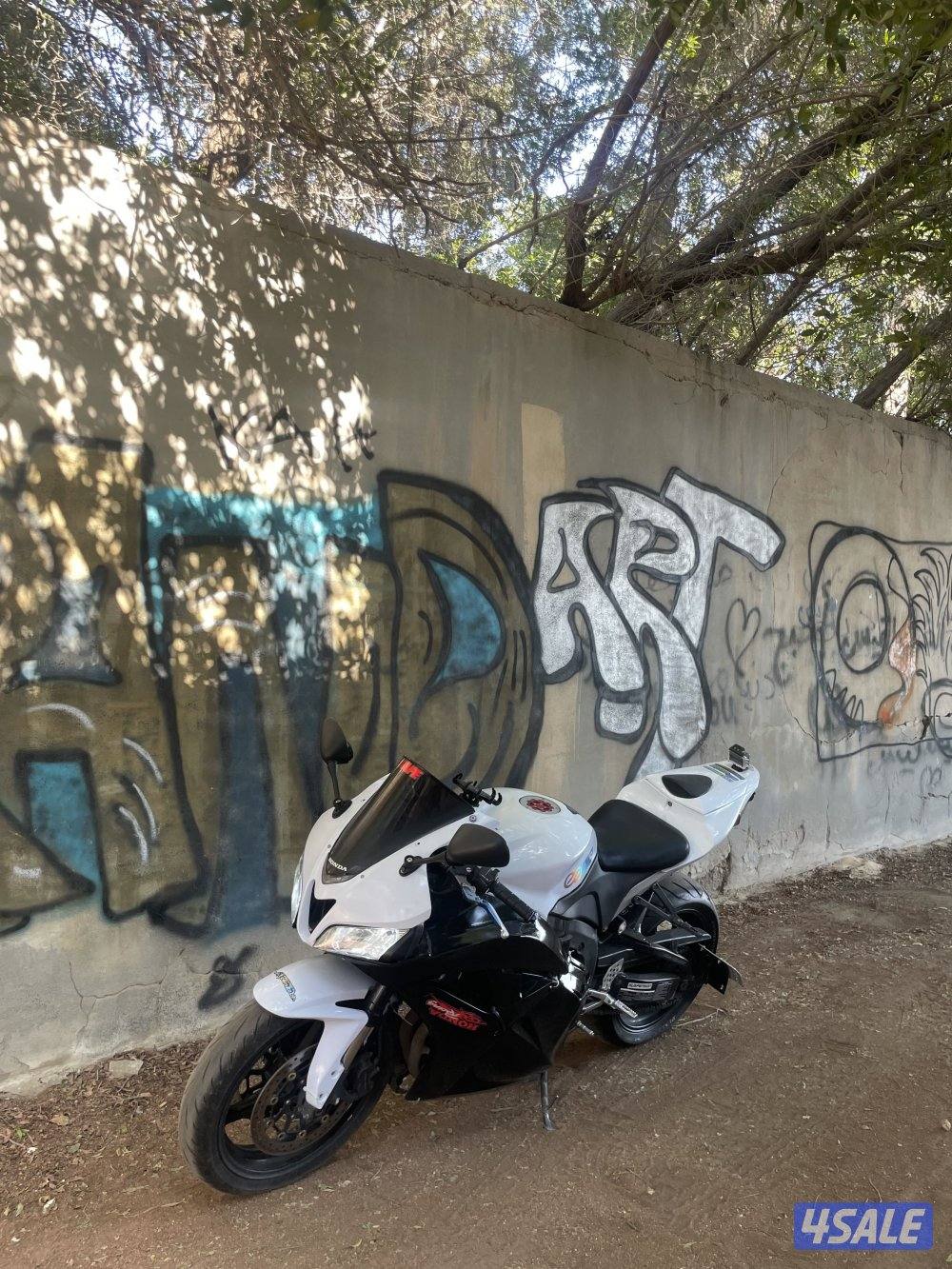 للبيع هوندا cbr 6007