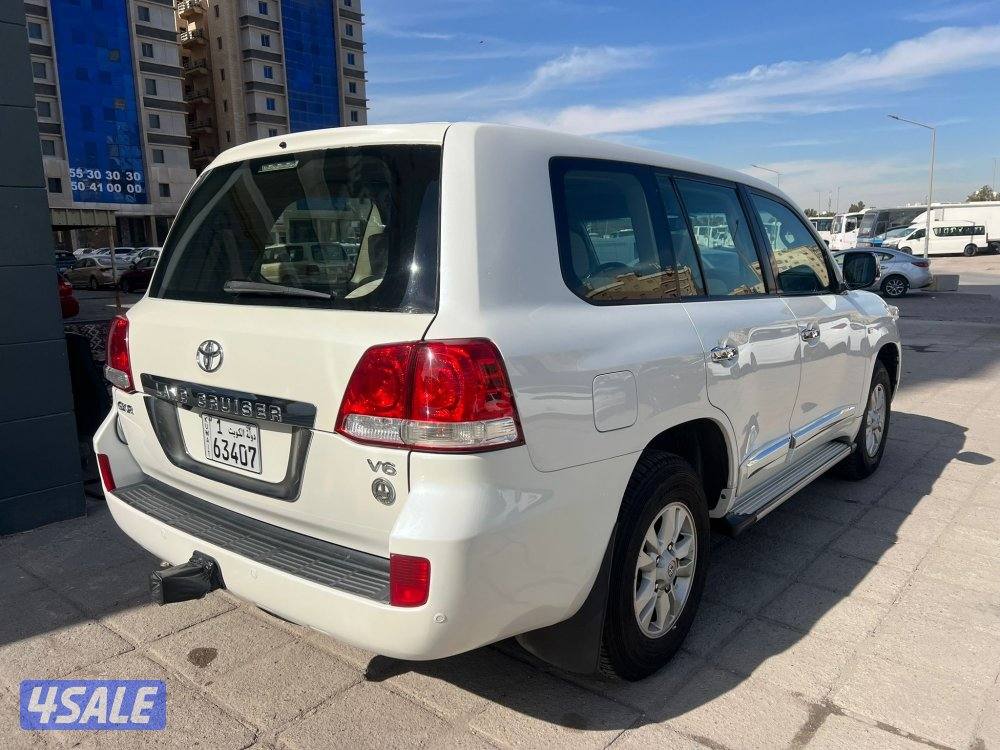 لاند كروزر GXR V61