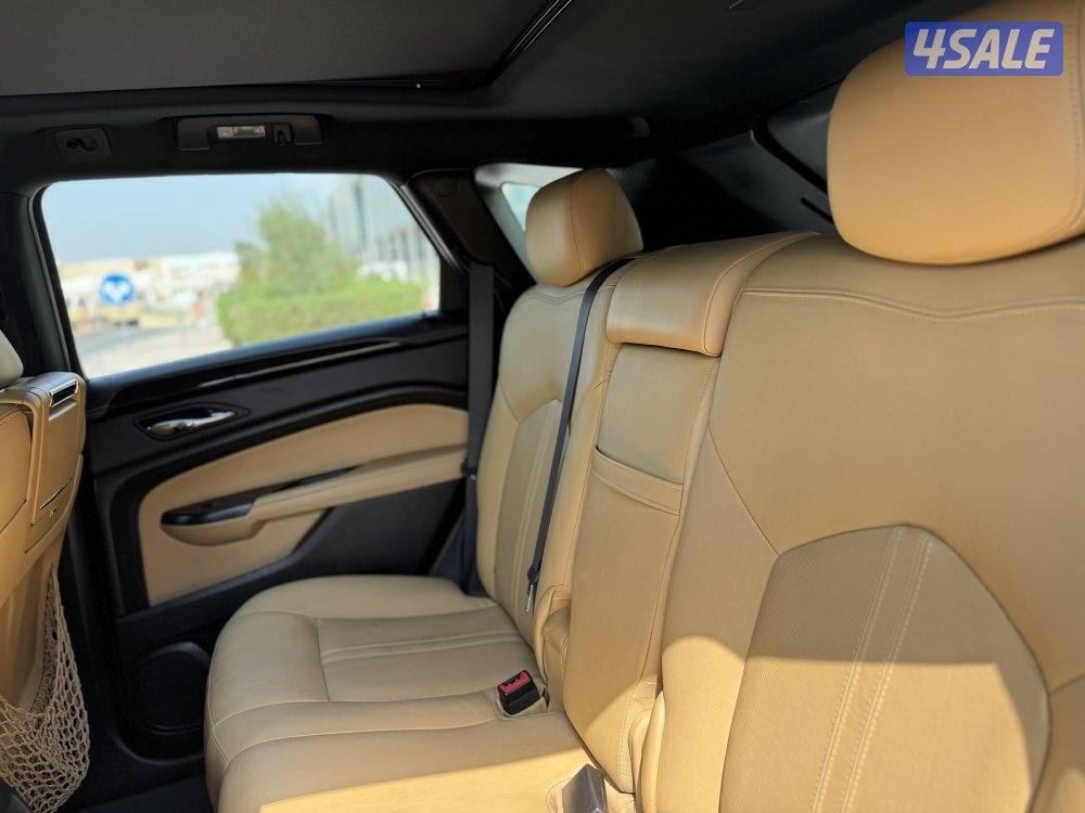 للبيع : جيب كاديلاك : موديل 2013 : عداد 100 الف كم5