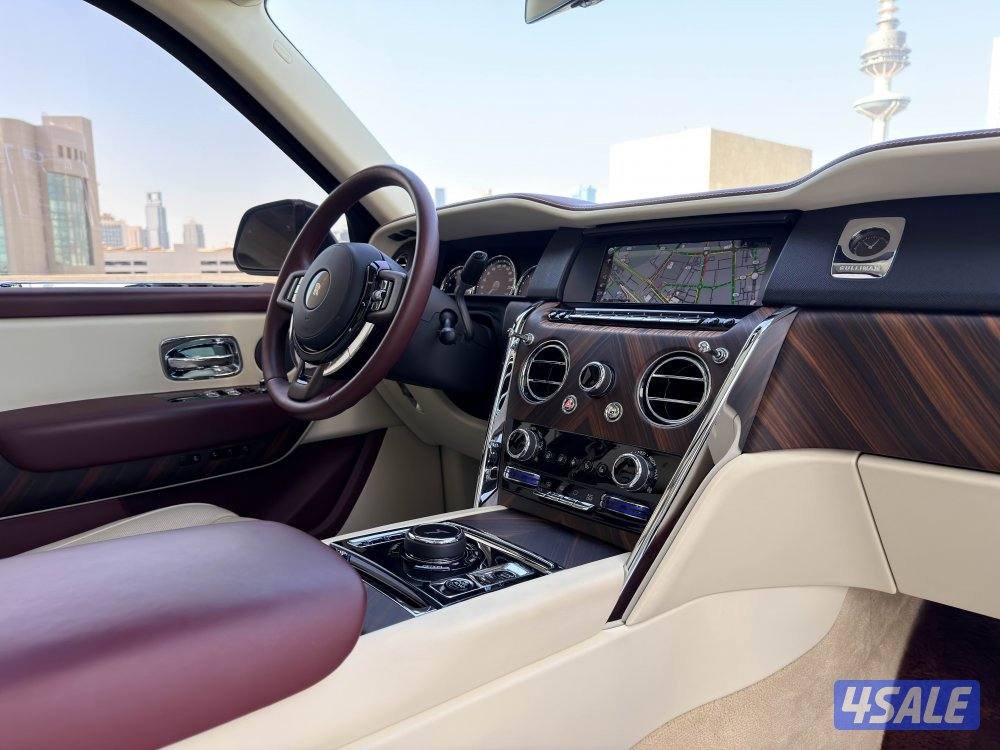 موديل 2020وكالة الكويت ماشي23000كم تحت الكفالة لغاية 29/12/20265