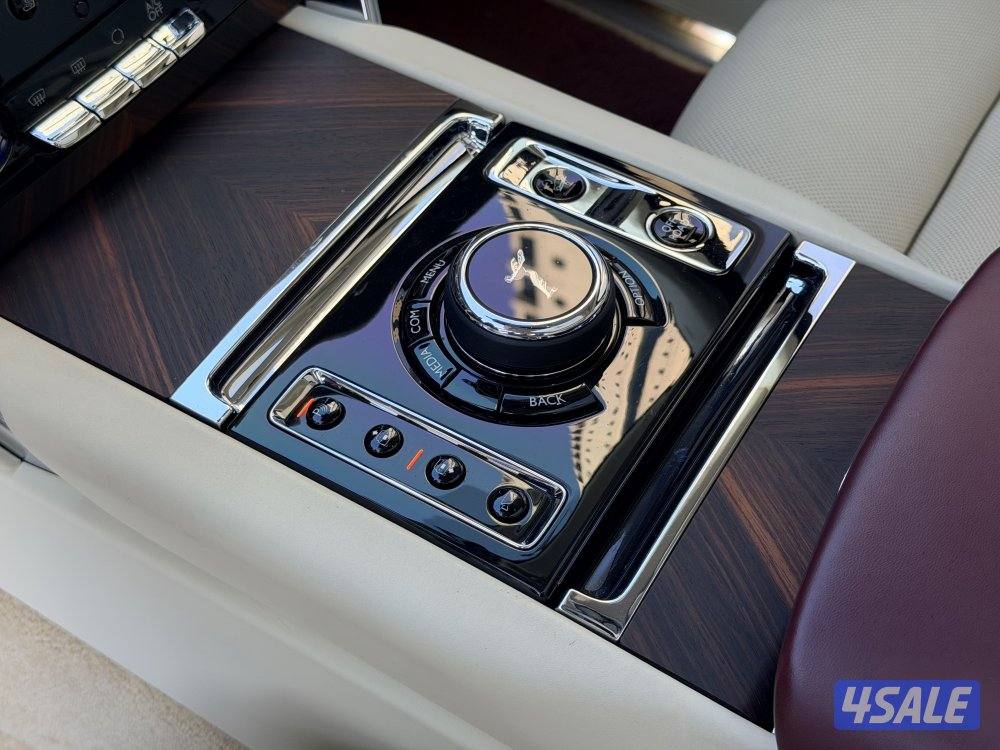 موديل 2020وكالة الكويت ماشي23000كم تحت الكفالة لغاية 29/12/20268