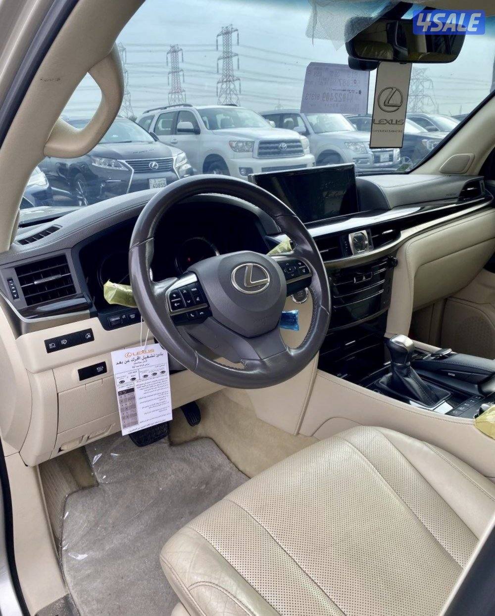 للبيع لكزس مخزن LX570 الساير موديل 2016 عداد 119 الدرجة الثانية4