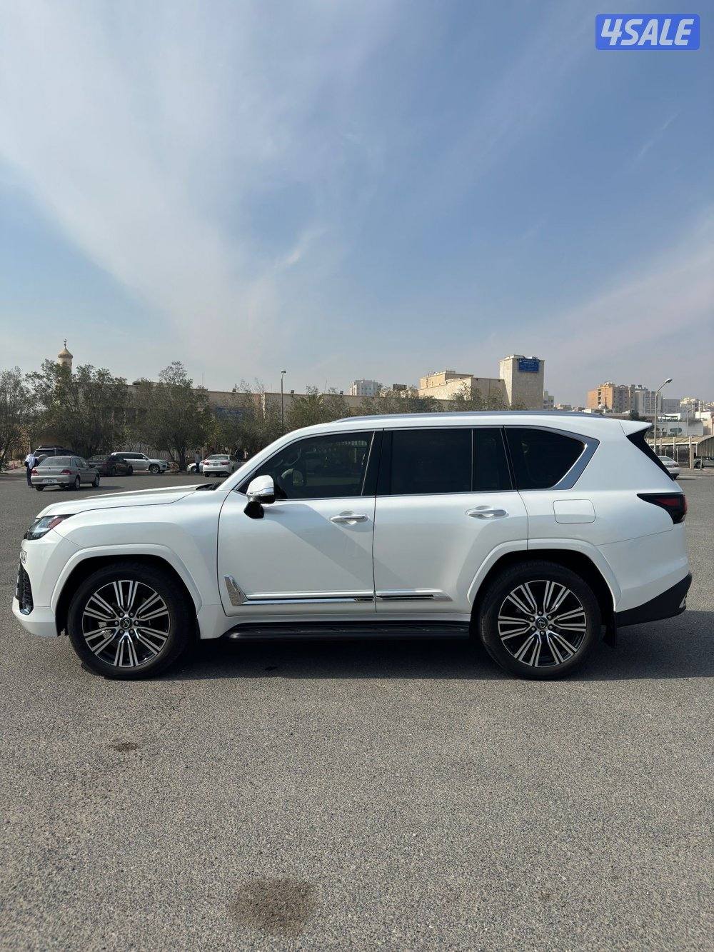 البيع جيب لكزس درجه اولى رنق 22 شرط الفحص2