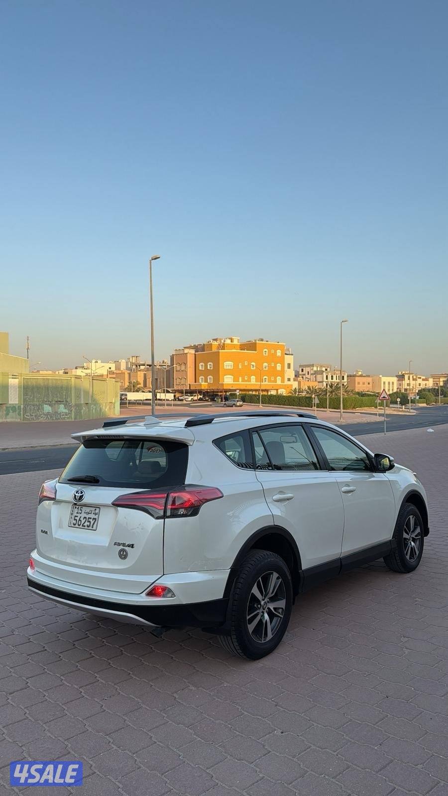 لبيع راف 4 شرط الفحص صبغ وكاله فل ابشن كامل مواصفات2