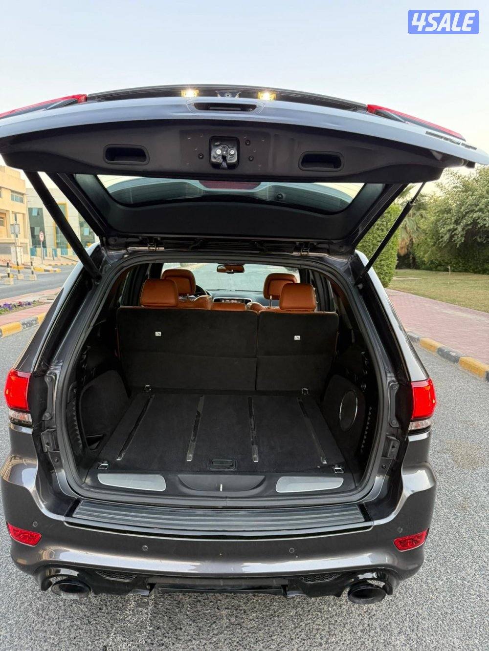 شروكي SRT موديل 2014 صبغ الوكاله وارد الوكاله بحاله ممتازه10