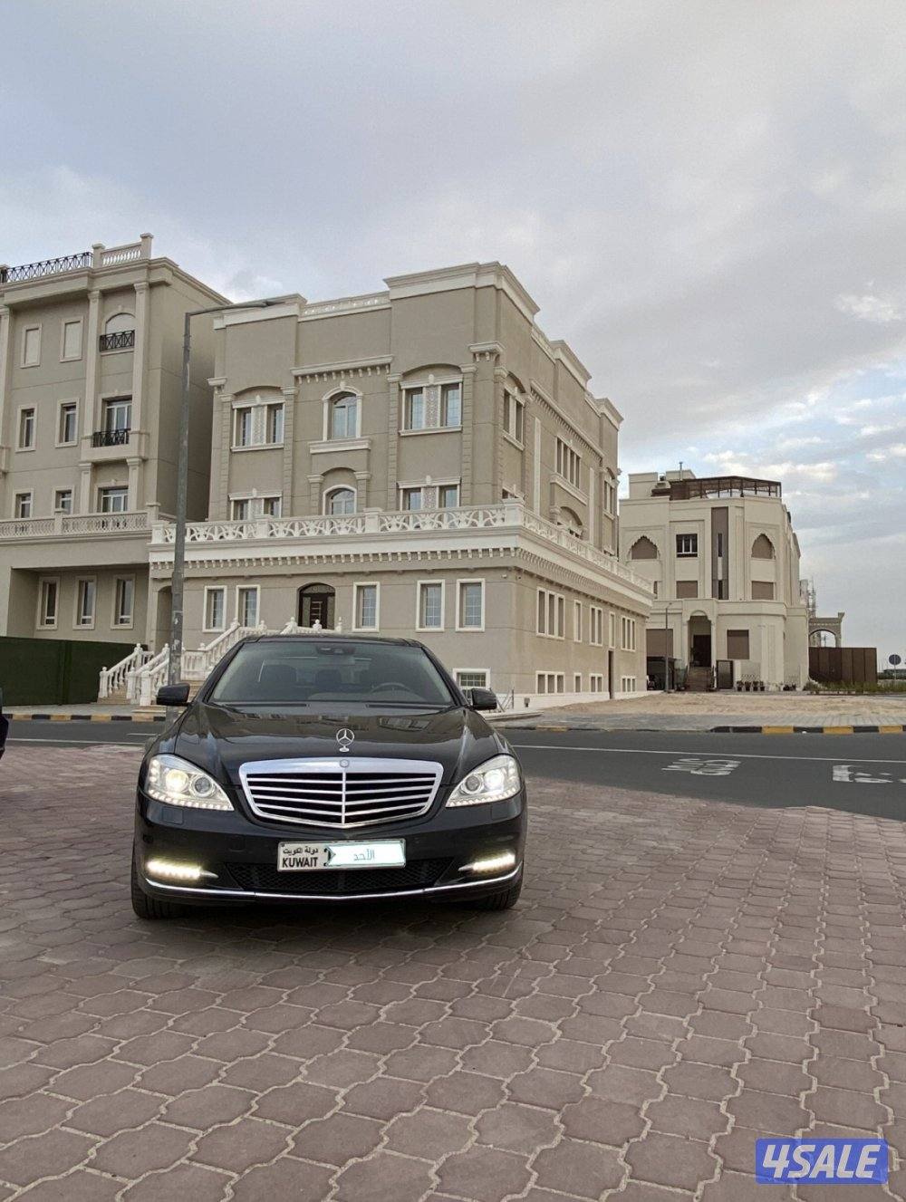 للبيع مرسيدس  حوت S300 لارج بانوراما بحالة ممتازة جداً2