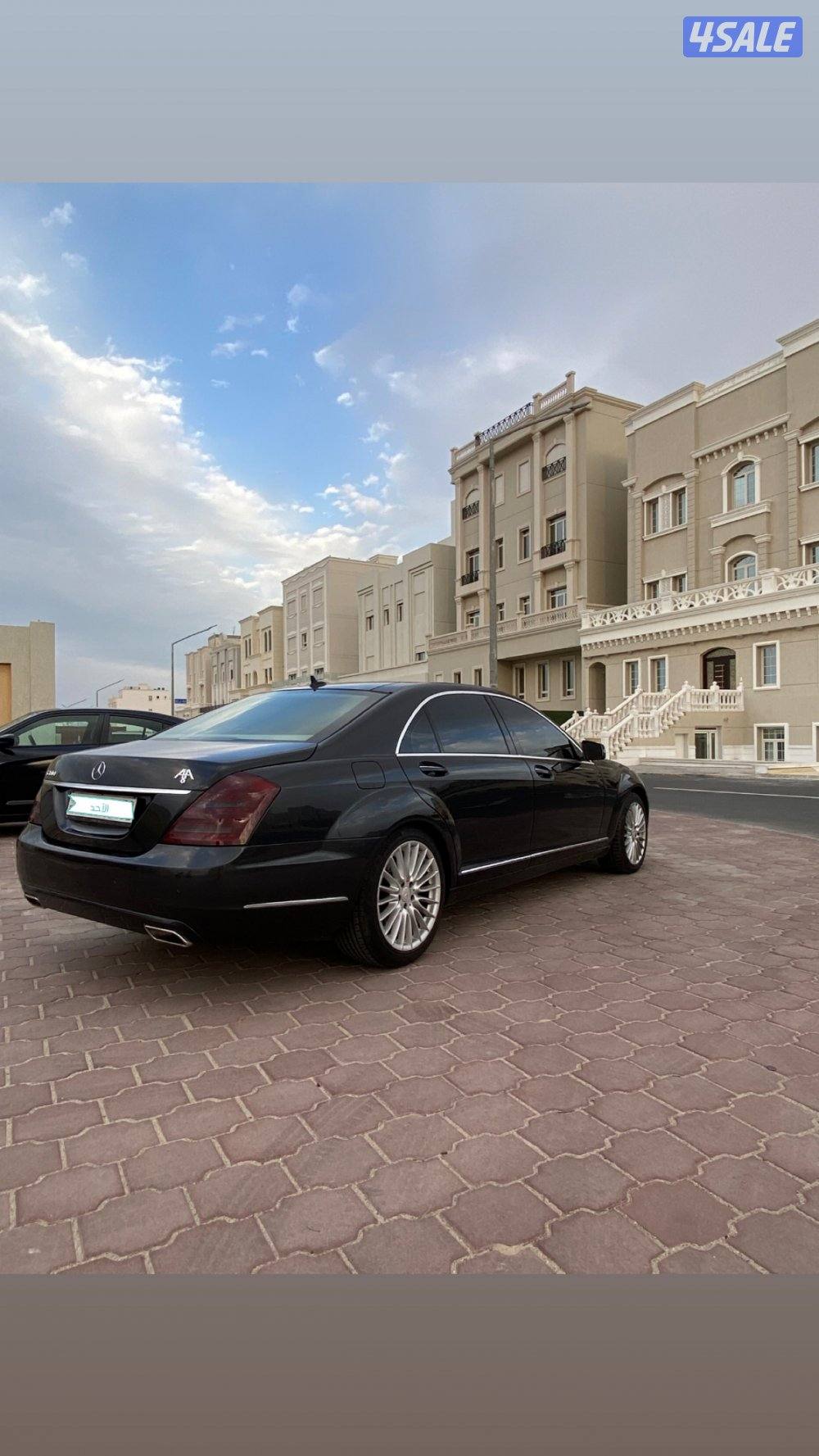 للبيع مرسيدس  حوت S300 لارج بانوراما بحالة ممتازة جداً7