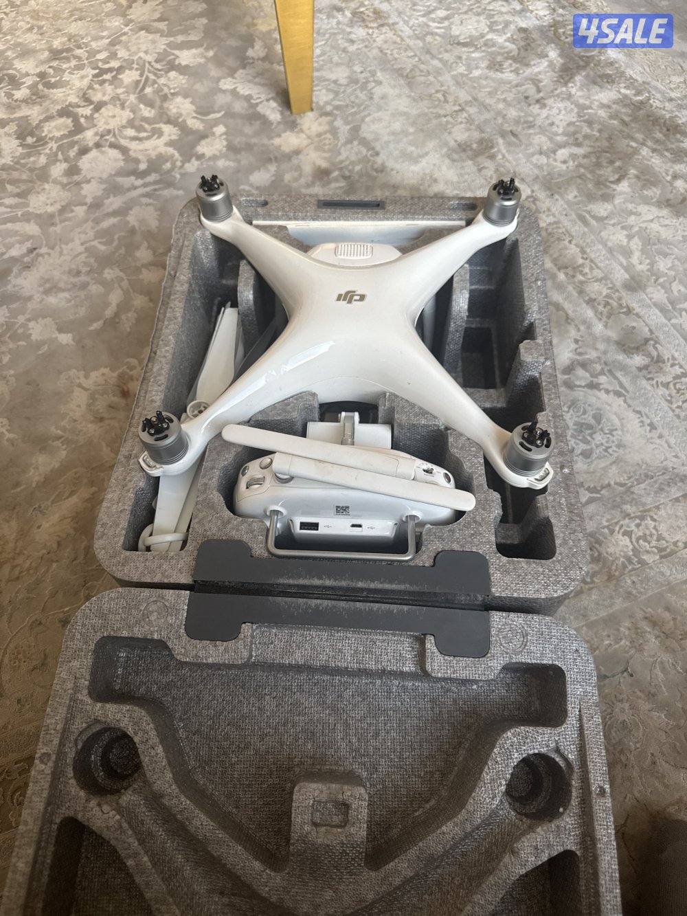فانتوم 4 برو dji نظيفه ماشاءالله للبيع السعر 200دك0