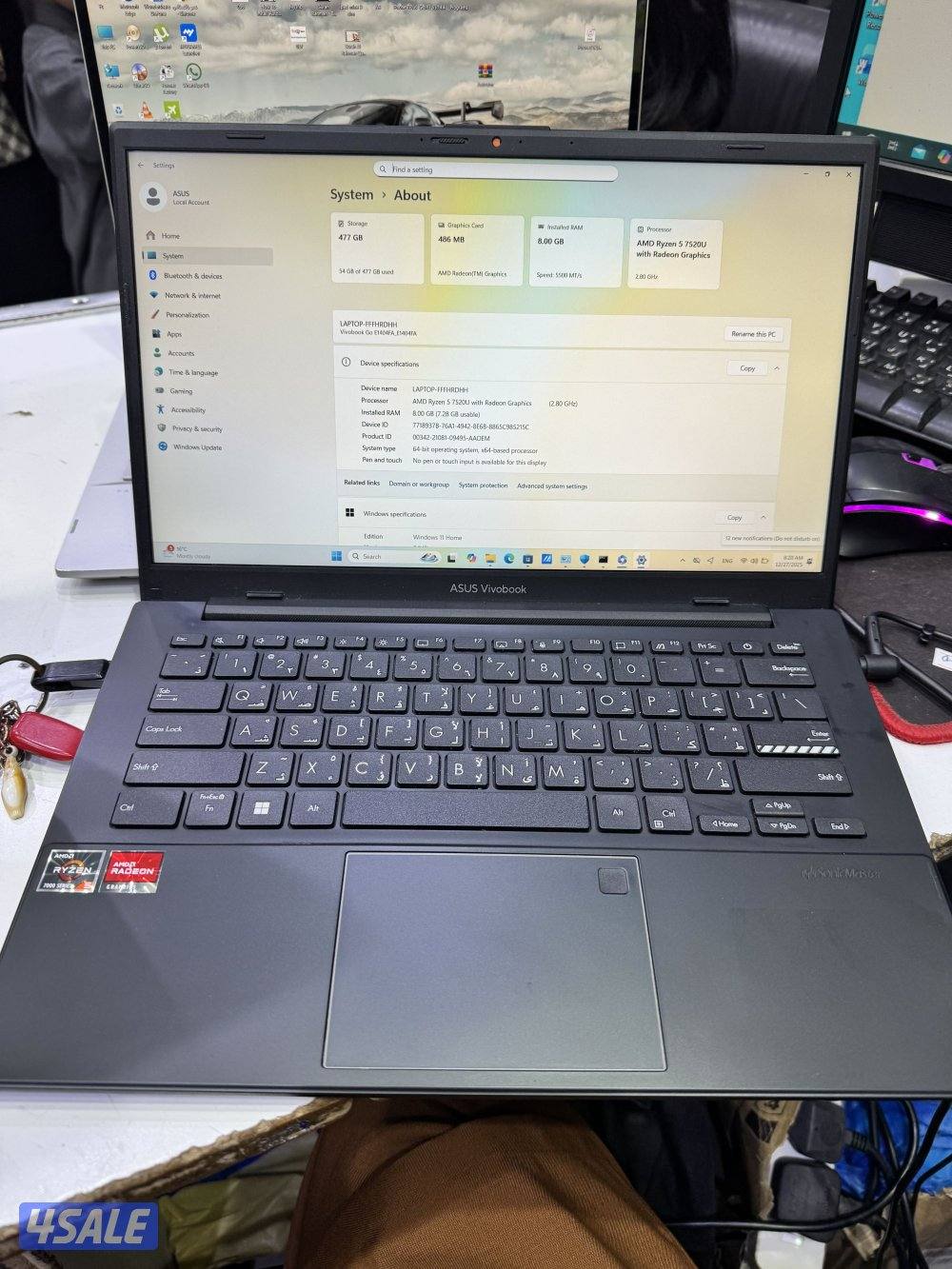 Asus vivobook ryzen 5 7000 series Ram 8GB DDR 5.  Storage 512GB ssd0