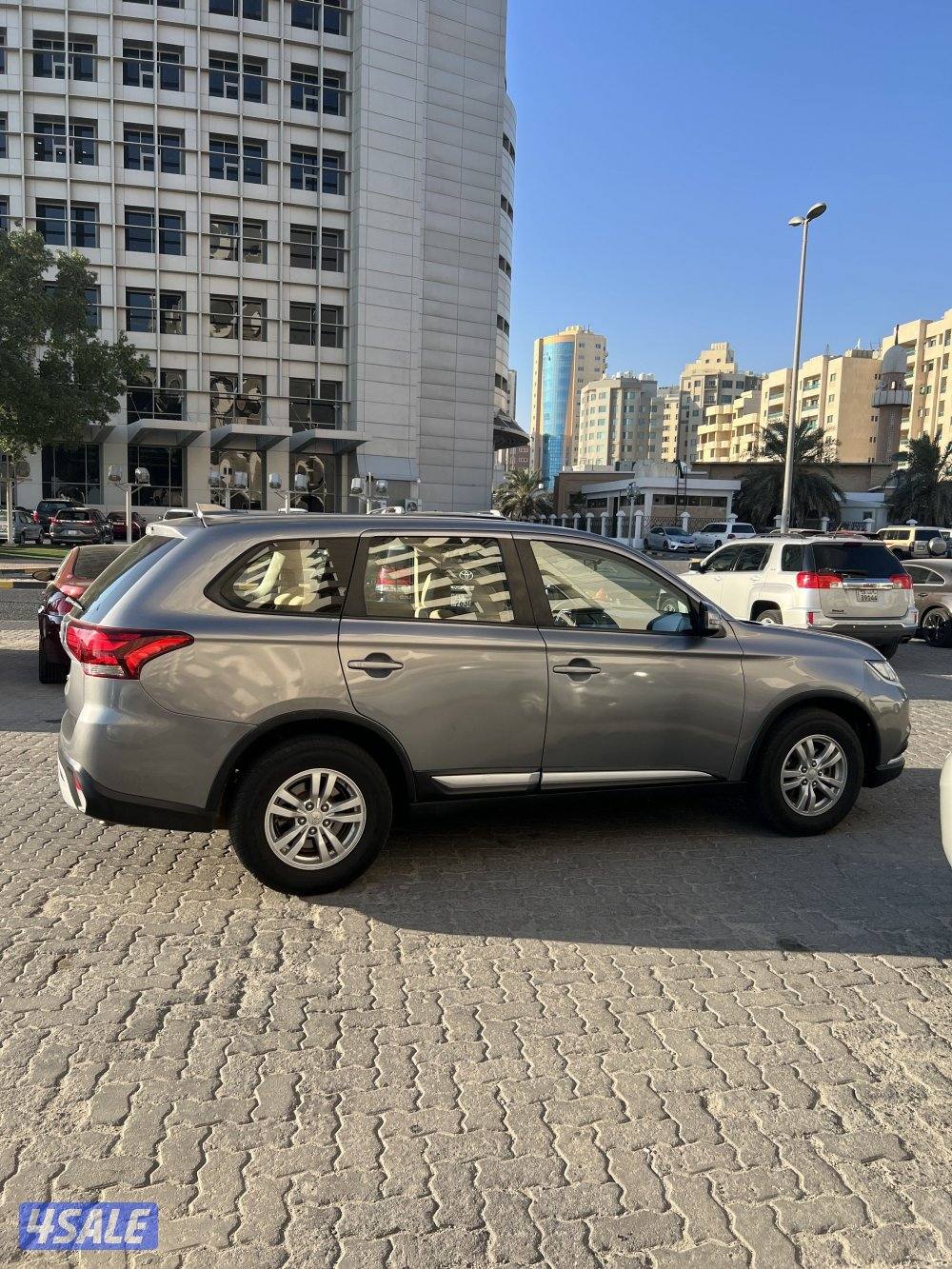 للبيع اوت لاندر بحالة ممتازة10