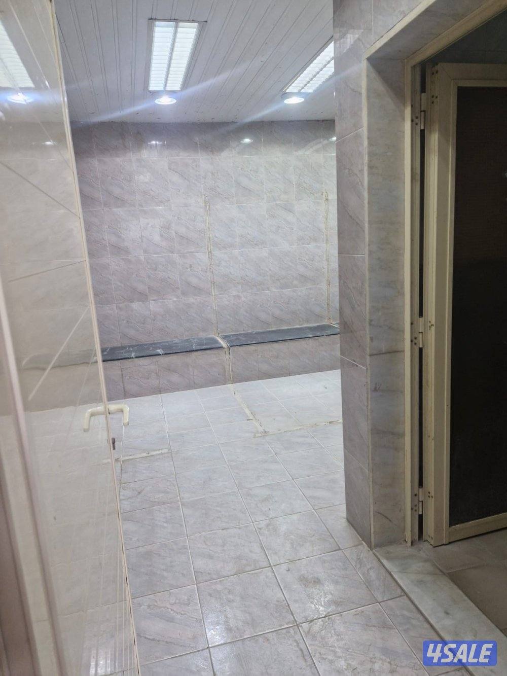 للبيع صالون نسائي بالرقعة8