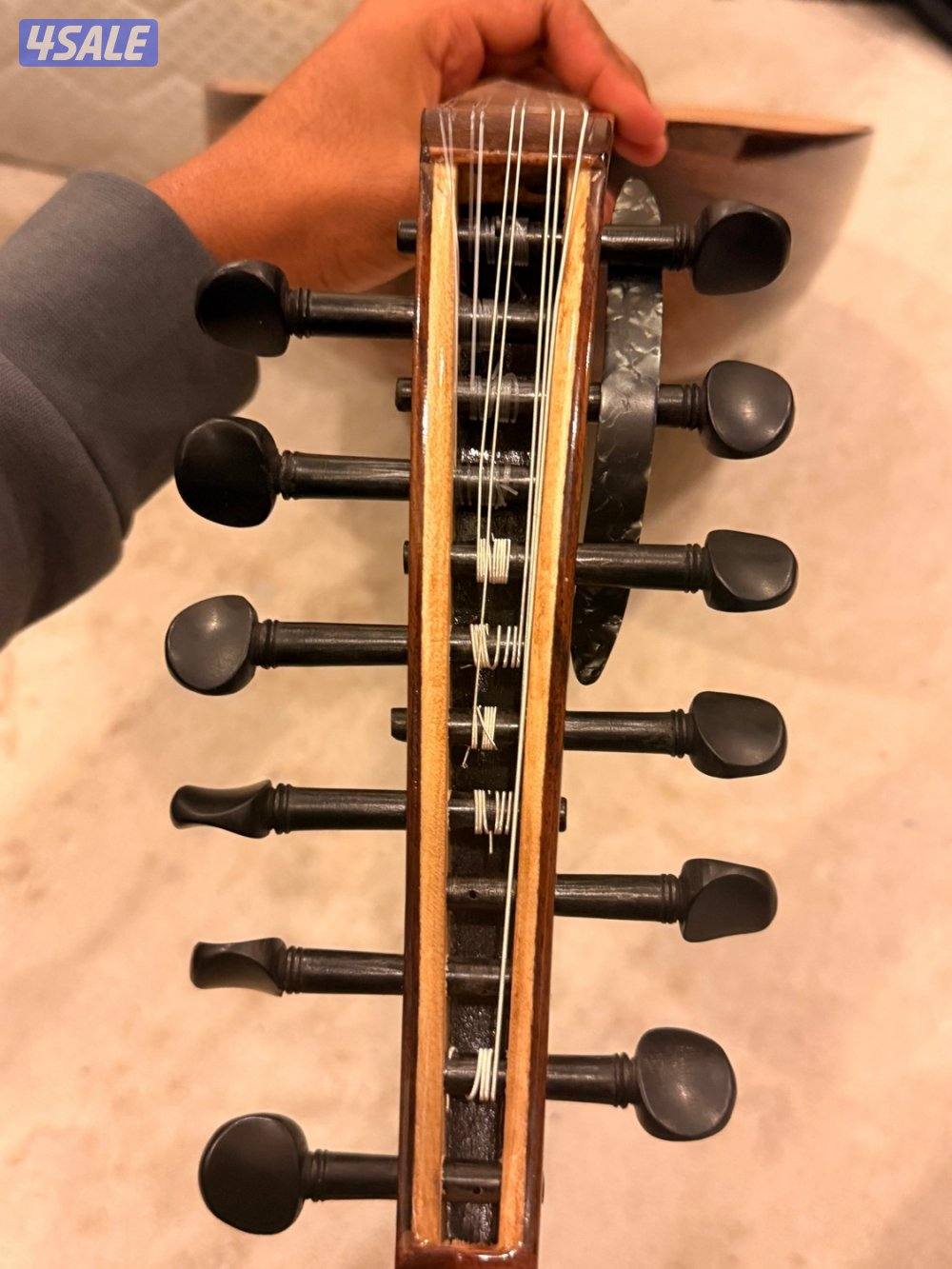 عودي للبيع ، كويتي من زرياب ، اوتار اورورا ، مع جنطه و اربع  ريش1