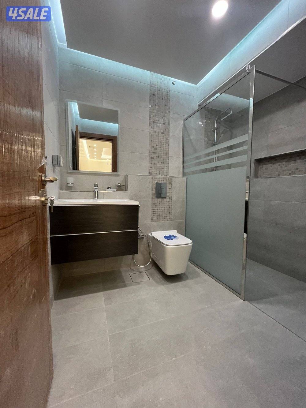 للإيجار شقه في الزهراء7