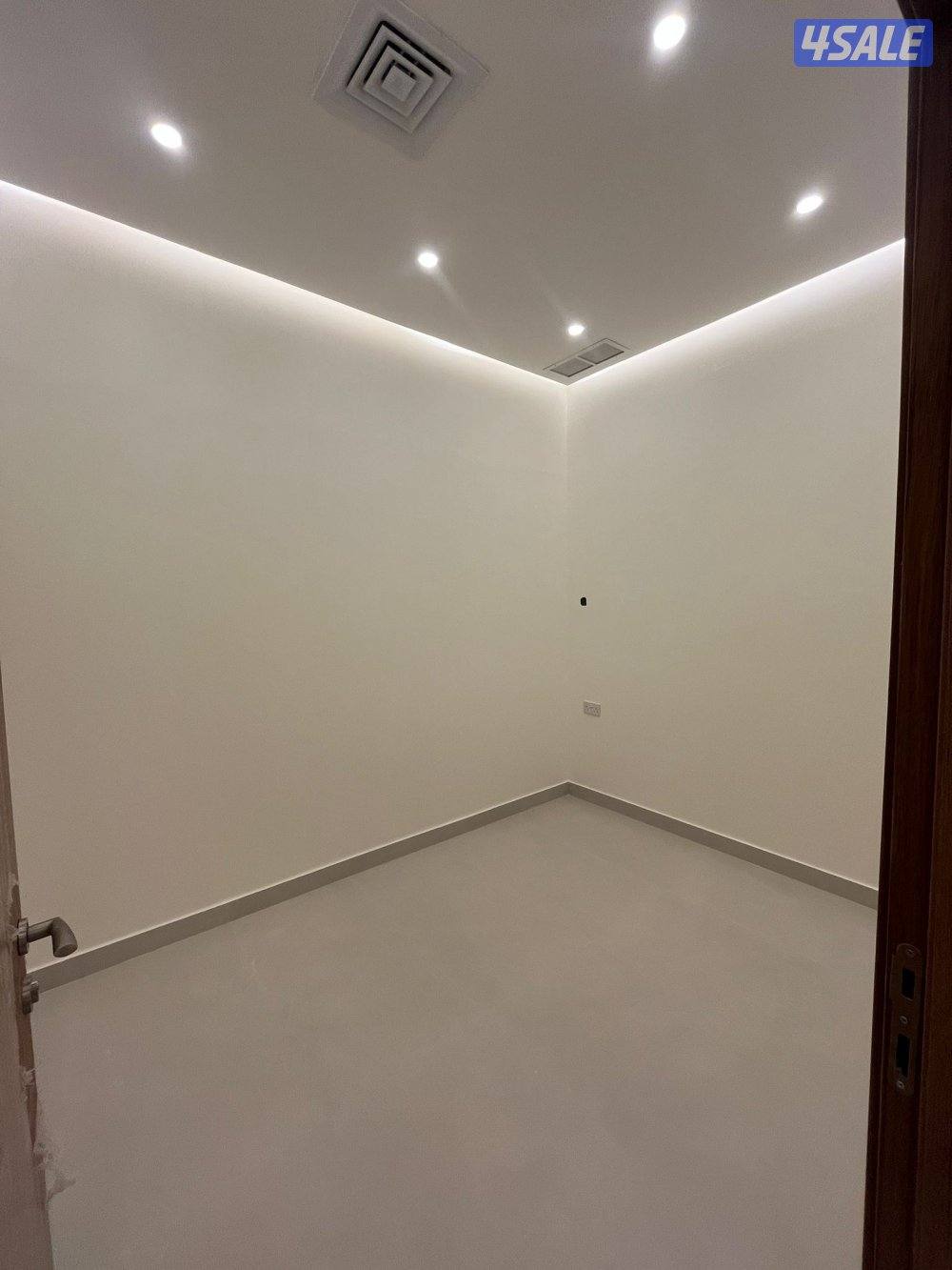 للإيجار شقه في الزهراء9