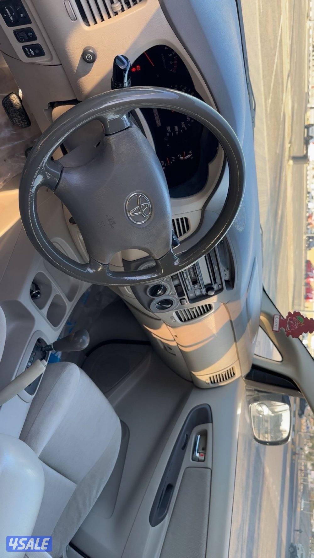 تويوتا انوفا 20101