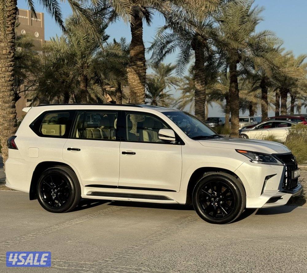 للبيع لكزس بلاك ايدشن4