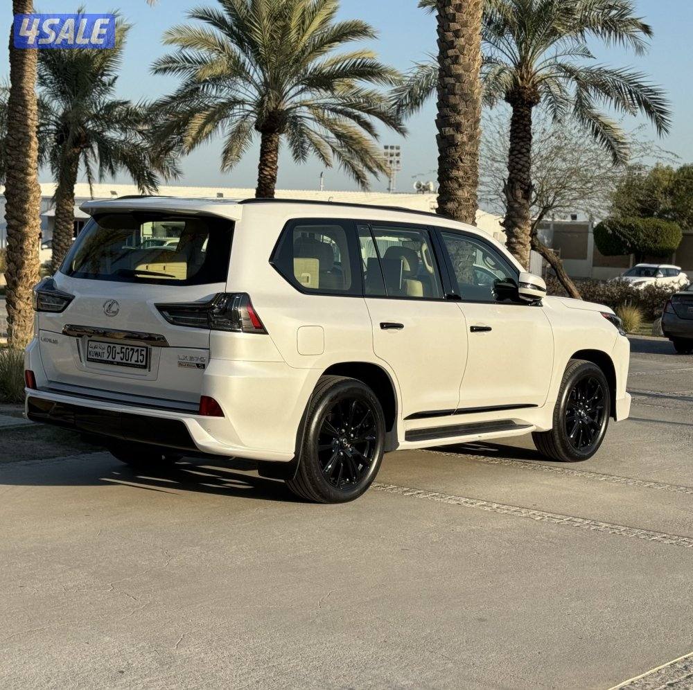 للبيع لكزس بلاك ايدشن5