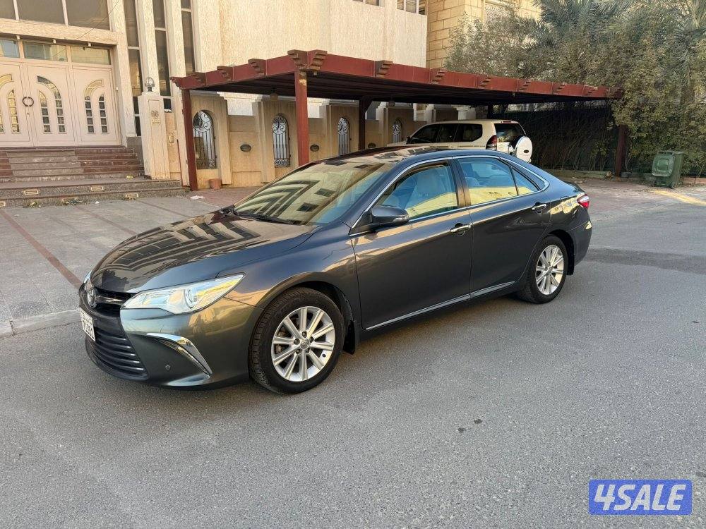 كامري 2017 بحاله نادره ماشي 81 الف سيرفس وكالهGLX فل اوبشن0