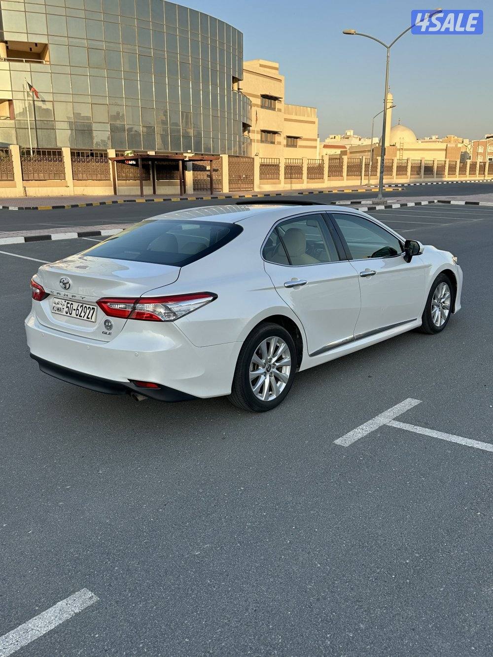 للبيع كامري 2019 شرط الفحص بالكامل2