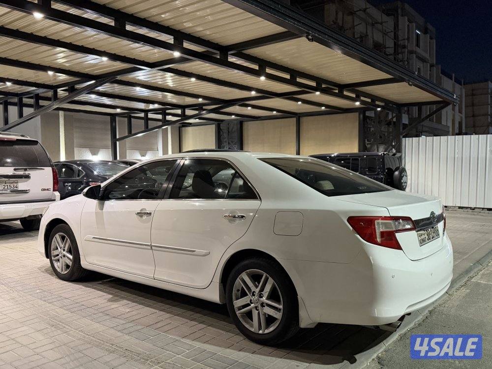 للبيع كامري 20140