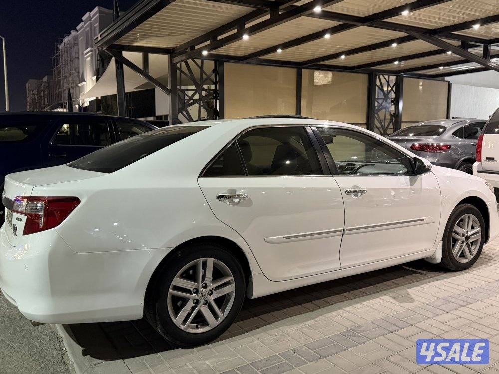 للبيع كامري 20141