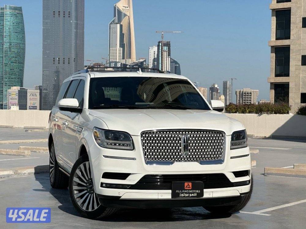 لنكولنNAVIGATOR LUXURY موديل2021 عداد47الف وارد الغانم تحت الكفاله0