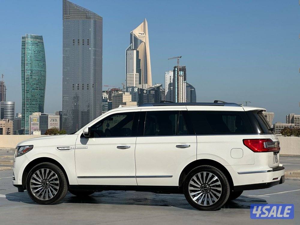 لنكولنNAVIGATOR LUXURY موديل2021 عداد47الف وارد الغانم تحت الكفاله2