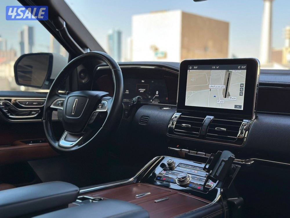 لنكولنNAVIGATOR LUXURY موديل2021 عداد47الف وارد الغانم تحت الكفاله6