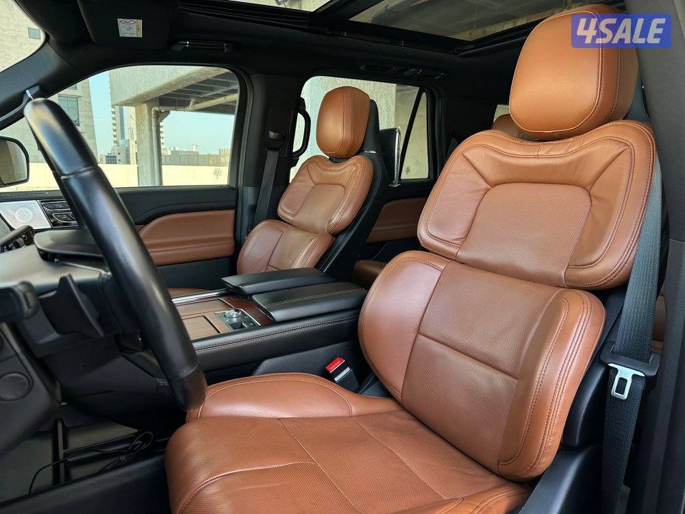 لنكولنNAVIGATOR LUXURY موديل2021 عداد47الف وارد الغانم تحت الكفاله8