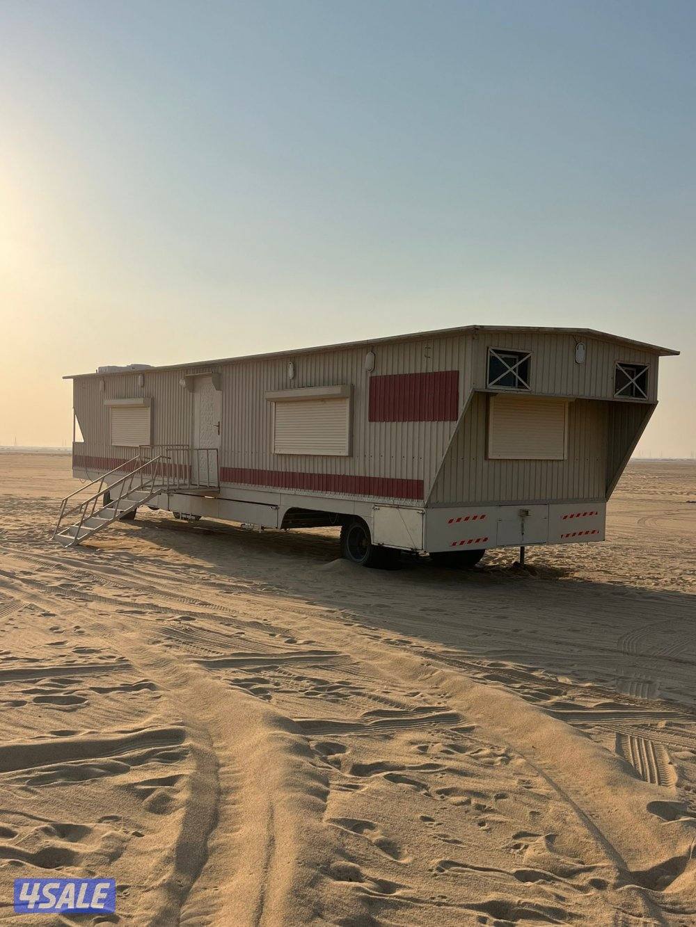 للبيع كبرة طولها 13 متر والعرض 3.75 تتكون من غرفتين وبينهم حمام0