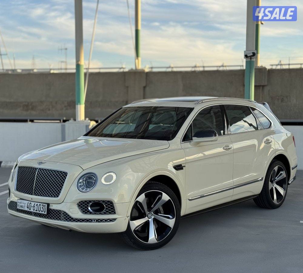 للبيع جيب بنتلي بتيجا 2017 مواصفات خاص لون مميز كت كاربن فايبر0