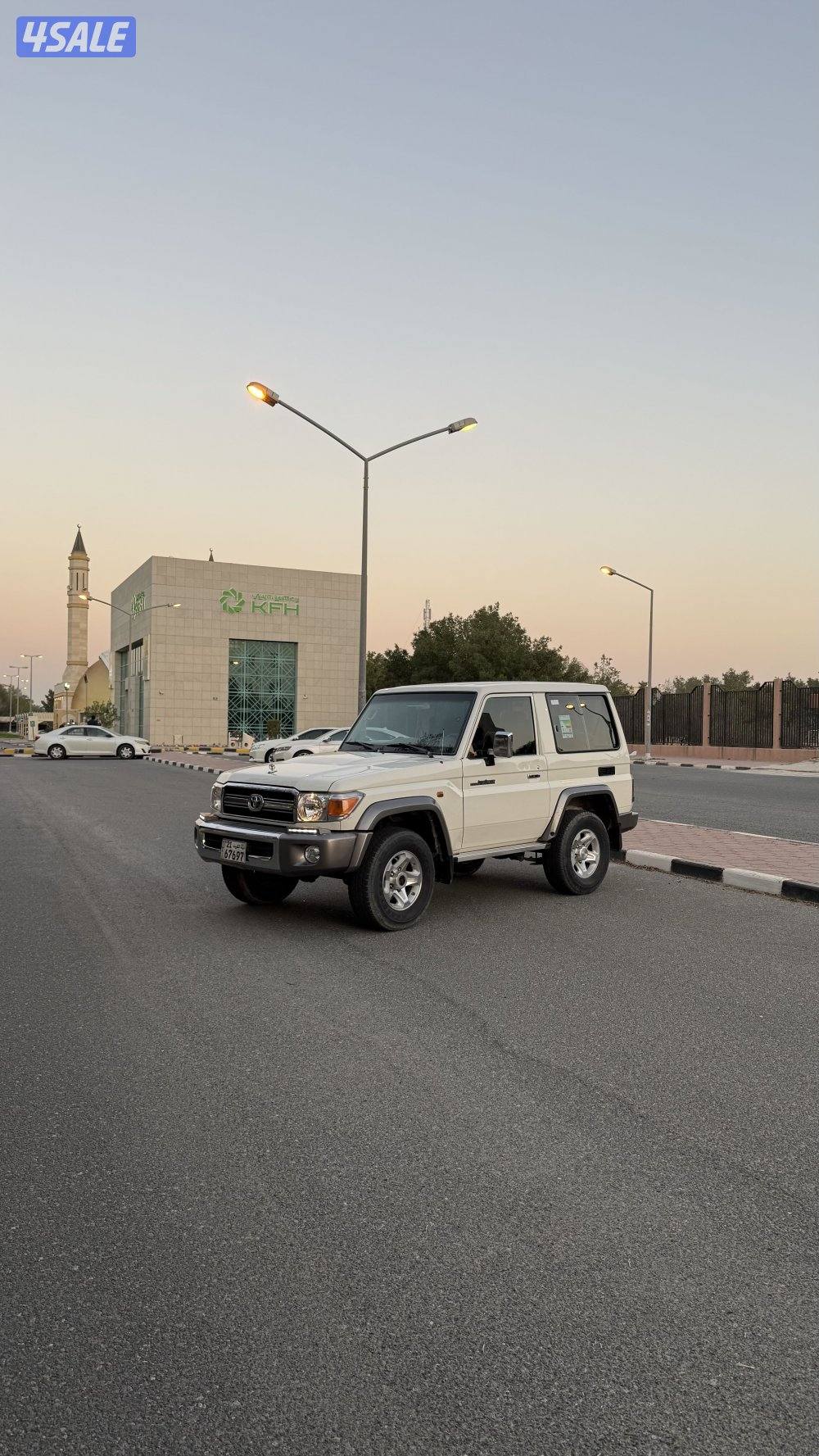 للبيع ربع 2023 ممشى قليل2