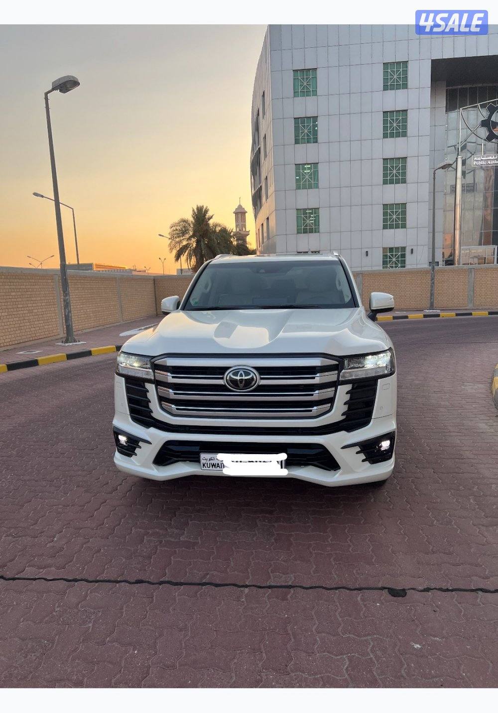 لاندكروزر GXR 2026 اصفار 6 سلندر0