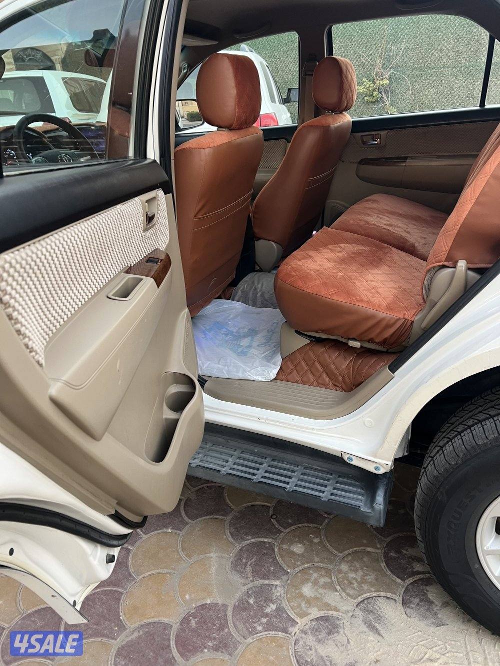 للبيع فورتنر موديل 2014 شرط الفحص1