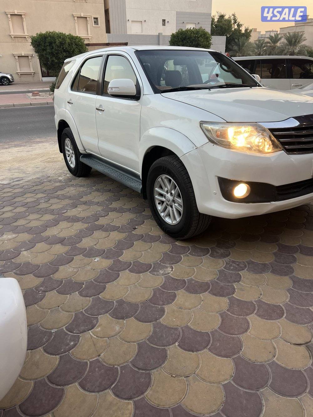 للبيع فورتنر موديل 2014 شرط الفحص2