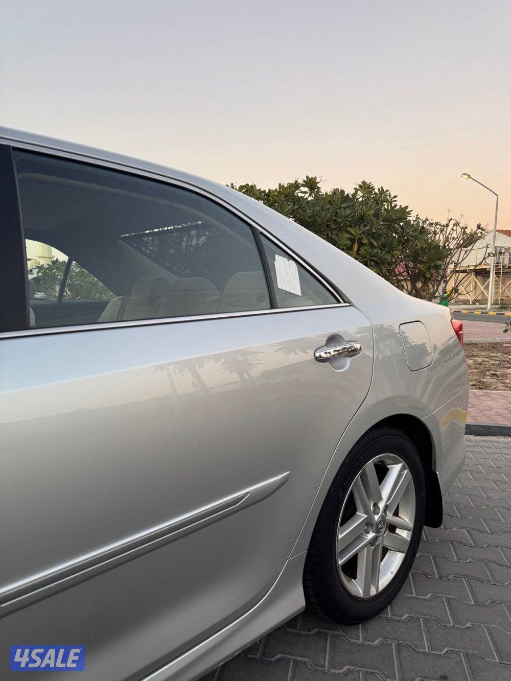 للبيع كامري GLX 2013 ماشي 198 الف الساير4